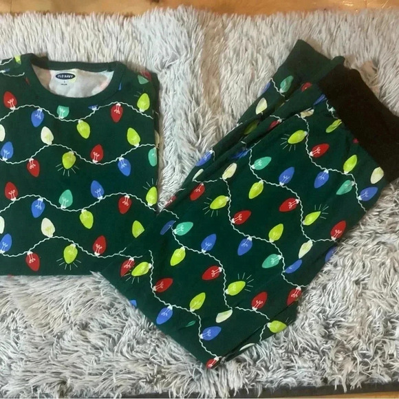 Mens size small 2 piece Christmas pajamas - Picture 1 of 2